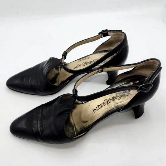 YVES SAINT LAURENT VINTAGE LEATHER T-STRAP ALMOND TOE MARY JANE SHOES BLACK 7.5